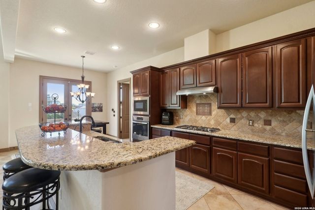 8811 Monarchy Row, San Antonio, TX 78255