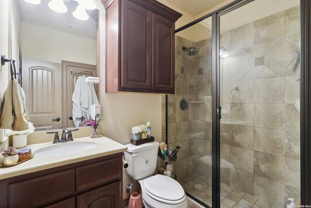 8811 Monarchy Row, San Antonio, TX 78255
