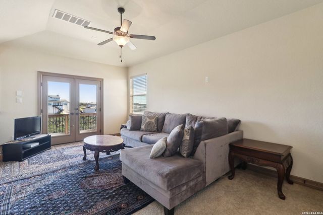 8811 Monarchy Row, San Antonio, TX 78255