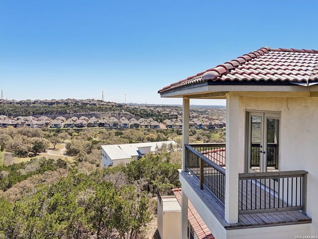 8811 Monarchy Row, San Antonio, TX 78255