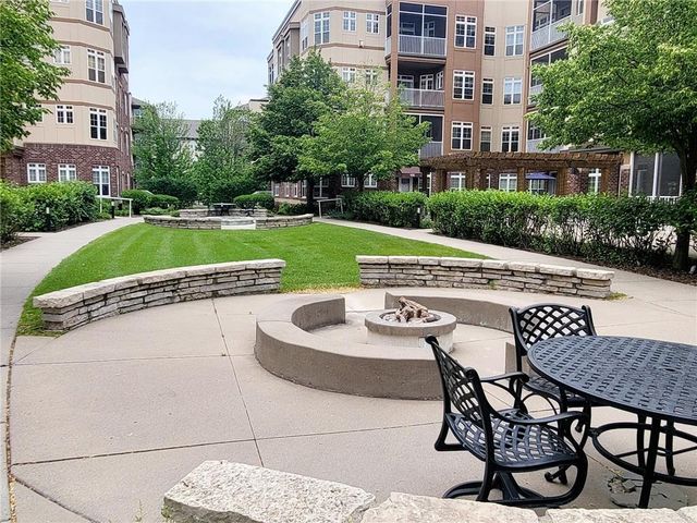 2550 38th Avenue NE 109, Saint Anthony, MN 55421