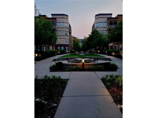 2550 38th Avenue NE 109, Saint Anthony, MN 55421