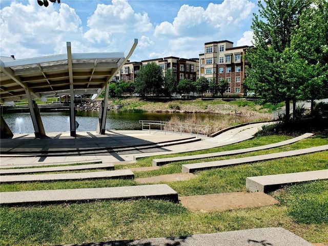 2550 38th Avenue NE 109, Saint Anthony, MN 55421