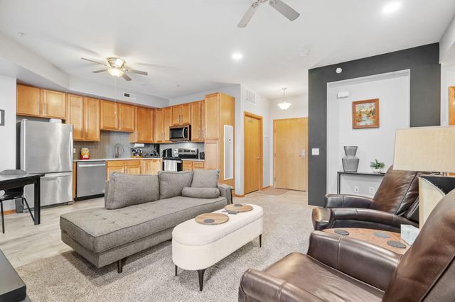 2550 38th Avenue NE 109, Saint Anthony, MN 55421