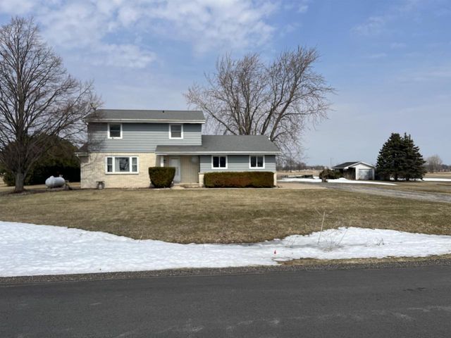 1690 W Ripple Avenue, Oshkosh, WI 54904
