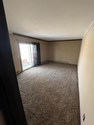 1690 W Ripple Avenue, Oshkosh, WI 54904