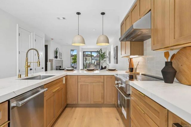 4064 Haines Street, San Diego, CA 92109