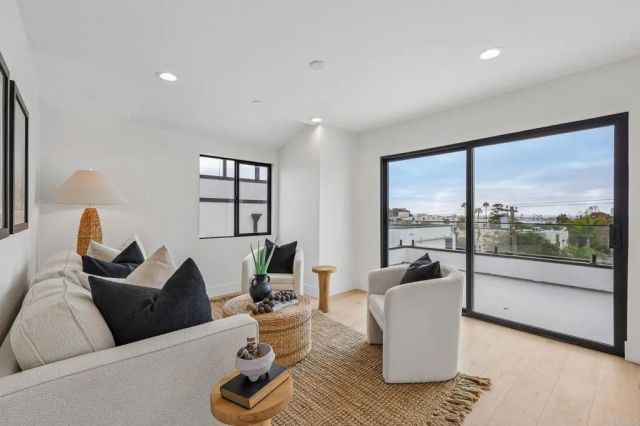 4064 Haines Street, San Diego, CA 92109