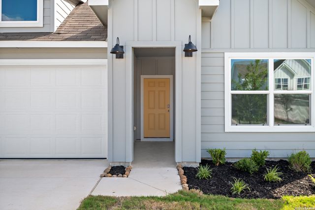 1658 RUBEN DR, New Braunfels, TX 78130