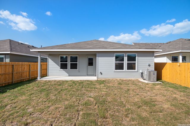 1658 RUBEN DR, New Braunfels, TX 78130