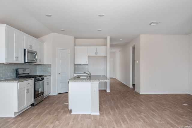 1658 RUBEN DR, New Braunfels, TX 78130