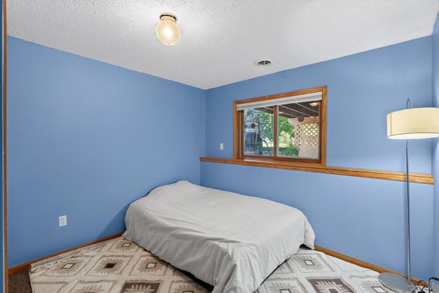 8725 Queens Gardens, Brooklyn Park, MN 55443