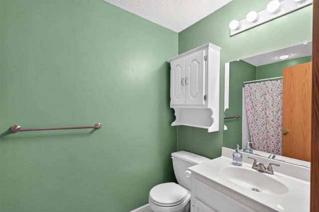 8725 Queens Gardens, Brooklyn Park, MN 55443