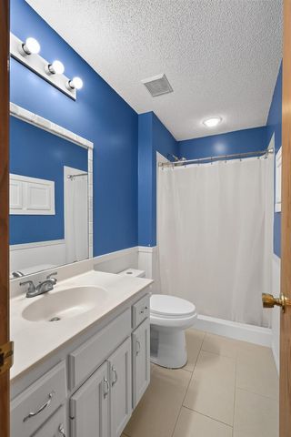 8725 Queens Gardens, Brooklyn Park, MN 55443