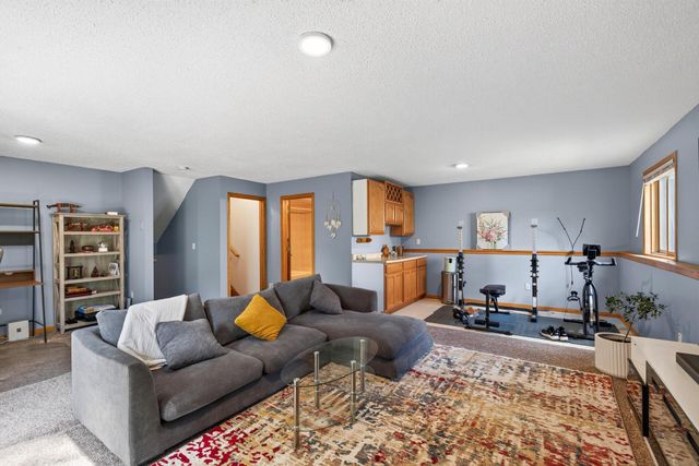 8725 Queens Gardens, Brooklyn Park, MN 55443