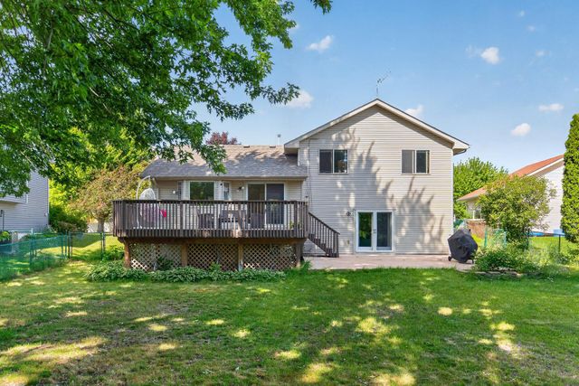 8725 Queens Gardens, Brooklyn Park, MN 55443