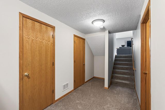 8725 Queens Gardens, Brooklyn Park, MN 55443