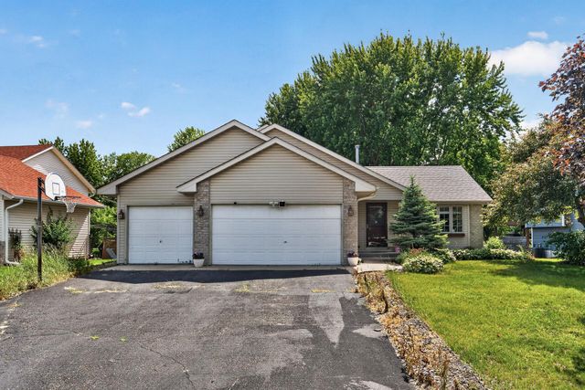8725 Queens Gardens, Brooklyn Park, MN 55443