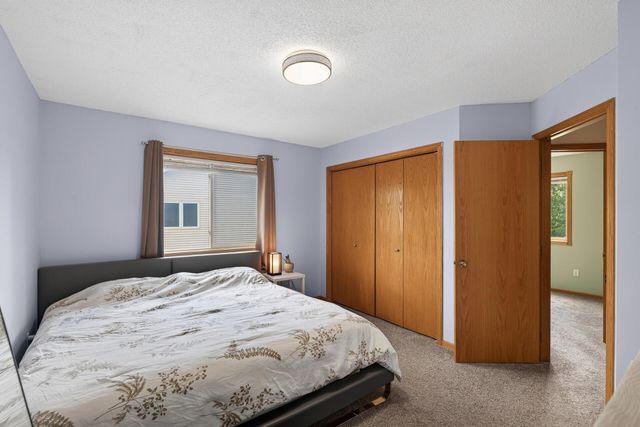 8725 Queens Gardens, Brooklyn Park, MN 55443