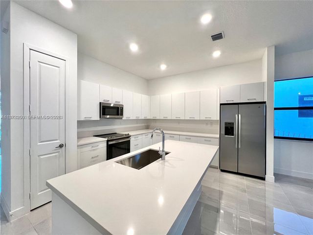 17324 SW 41st St 17324, Miramar, FL 33029