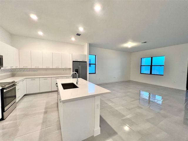 17324 SW 41st St 17324, Miramar, FL 33029