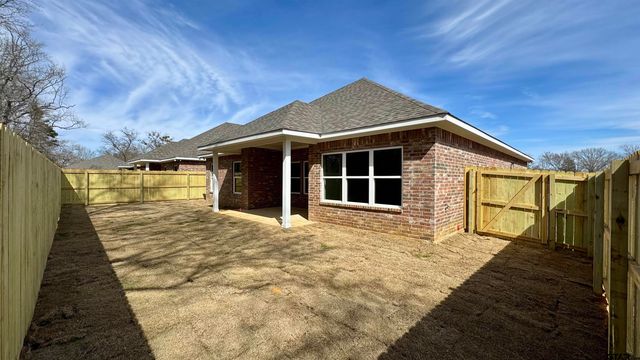 104 Zane Ln, Whitehouse, TX 75791