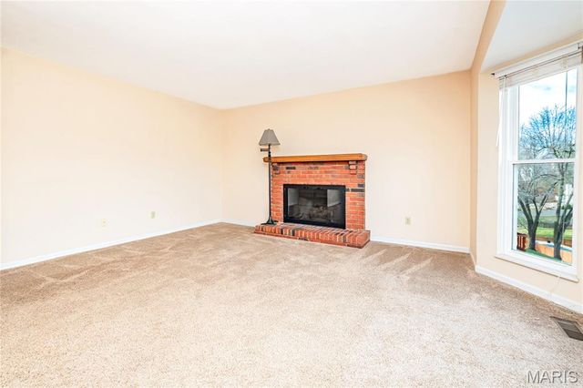 1333 Point Mariner Drive, Fenton, MO 63026