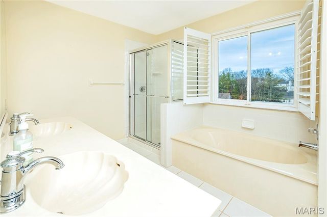 1333 Point Mariner Drive, Fenton, MO 63026