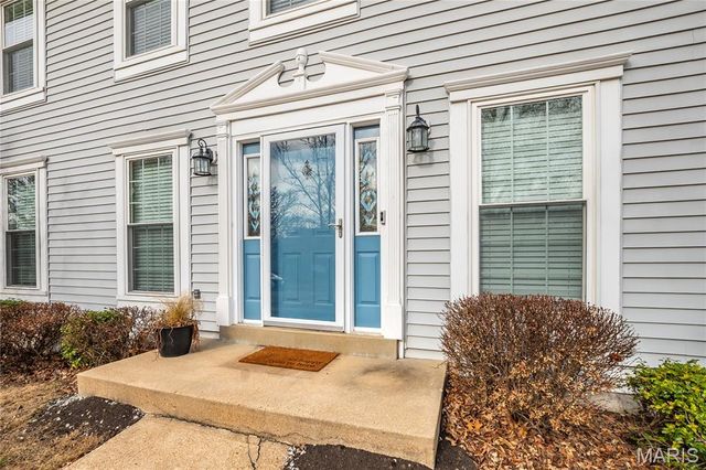 1333 Point Mariner Drive, Fenton, MO 63026