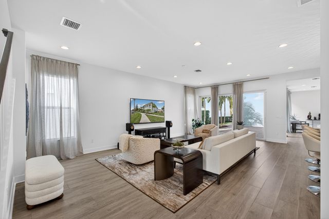 13400 Bernoulli Way, Palm Beach Gardens, FL 33418