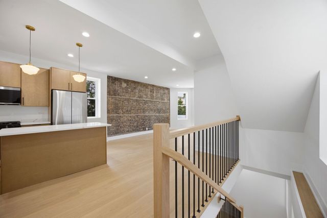 3608 W Wolfram Street, Chicago, IL 60618