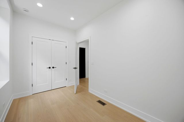 3608 W Wolfram Street, Chicago, IL 60618