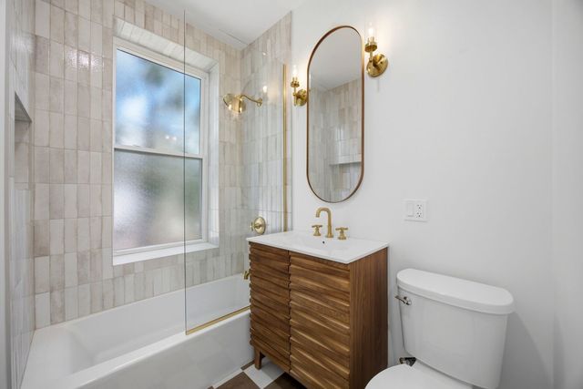 3608 W Wolfram Street, Chicago, IL 60618