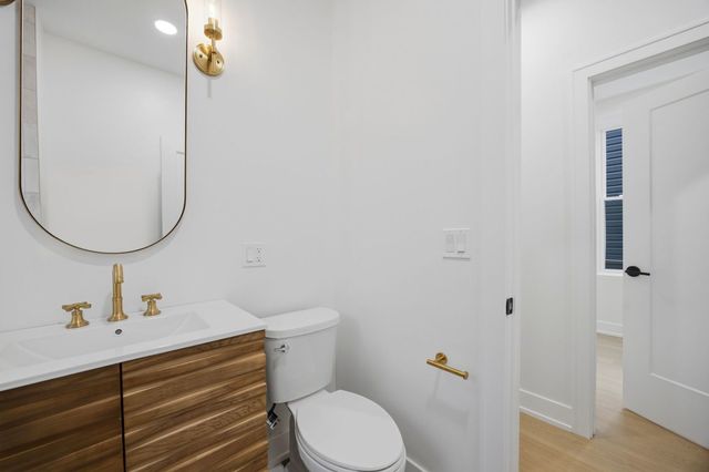 3608 W Wolfram Street, Chicago, IL 60618
