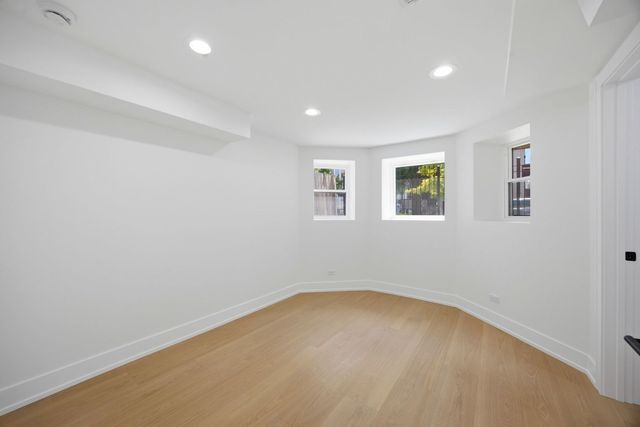 3608 W Wolfram Street, Chicago, IL 60618
