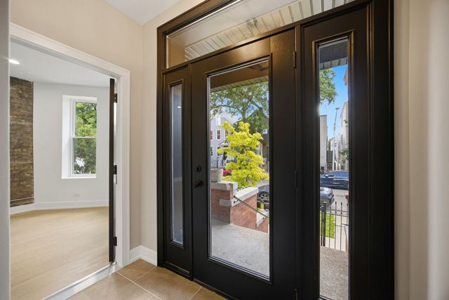 3608 W Wolfram Street, Chicago, IL 60618