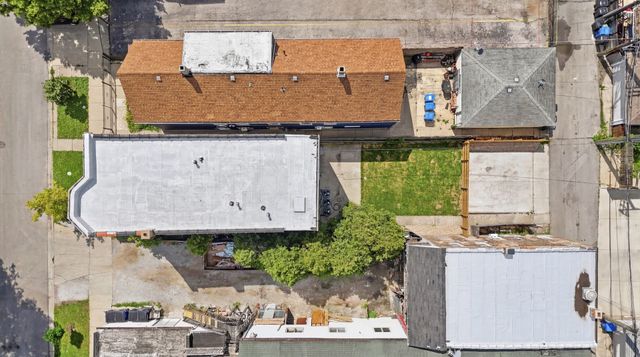 3608 W Wolfram Street, Chicago, IL 60618