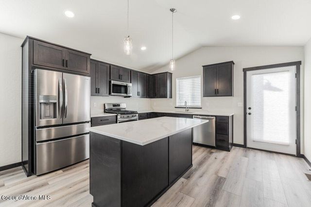 11781 N Railway Ave, Rathdrum, ID 83858