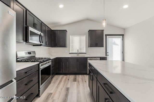11781 N Railway Ave, Rathdrum, ID 83858