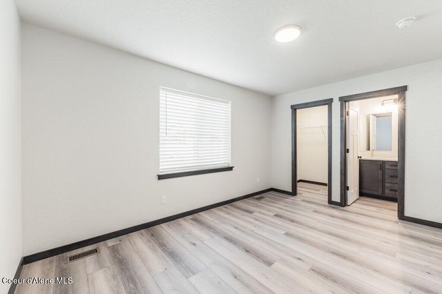 11781 N Railway Ave, Rathdrum, ID 83858