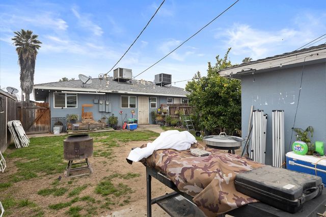 3474 E Terrace Avenue, Fresno, CA 93703