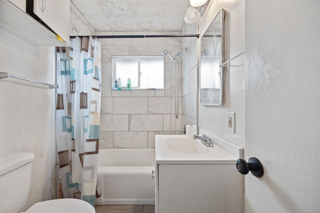 3474 E Terrace Avenue, Fresno, CA 93703