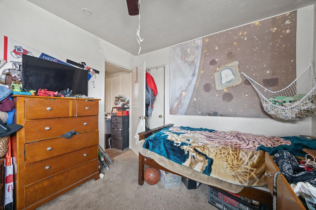 Image 11 of property listing at 3474 E Terrace Avenue, Fresno, CA 93703