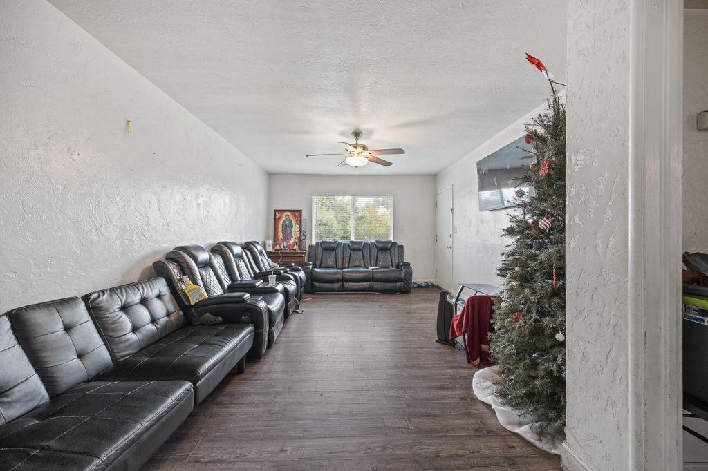 Image 21 of property listing at 3474 E Terrace Avenue, Fresno, CA 93703