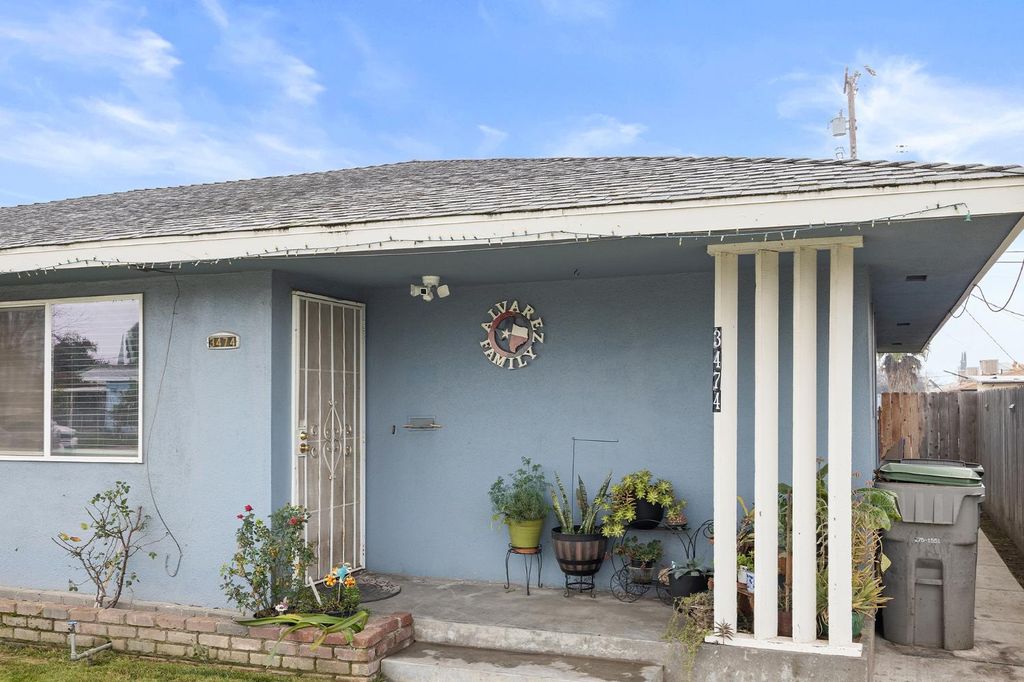 Image 3 of property listing at 3474 E Terrace Avenue, Fresno, CA 93703