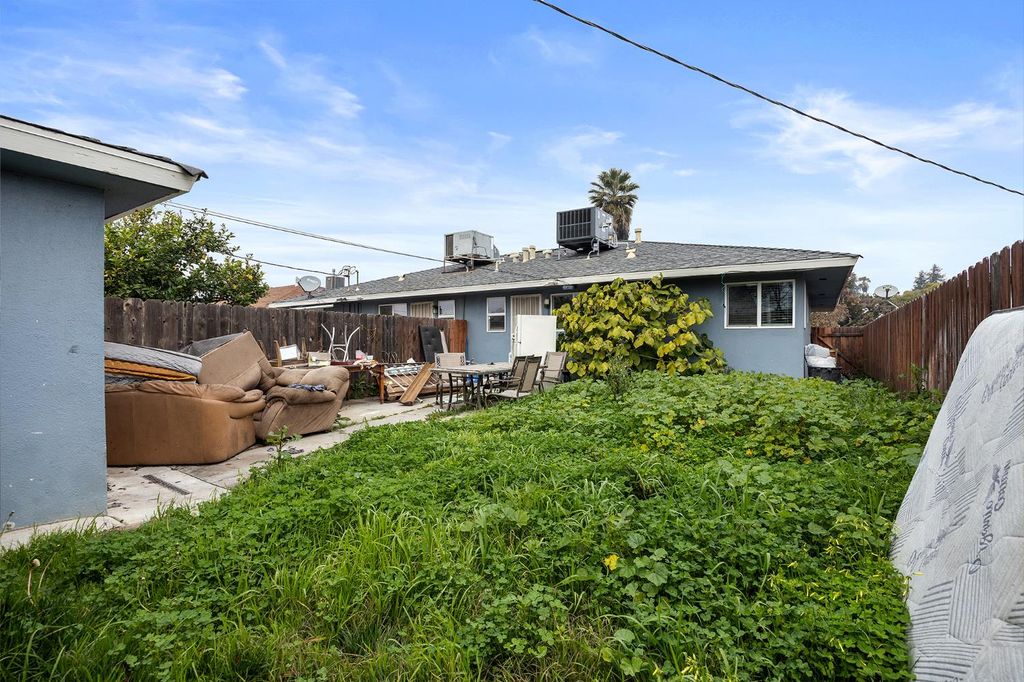 Image 30 of property listing at 3474 E Terrace Avenue, Fresno, CA 93703