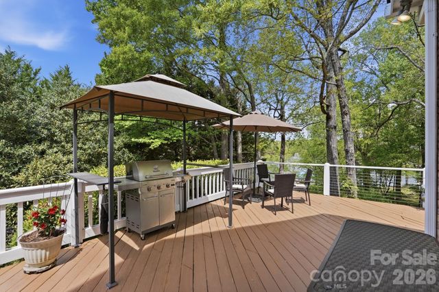 11078 Deep Cove Drive, Tega Cay, SC 29708