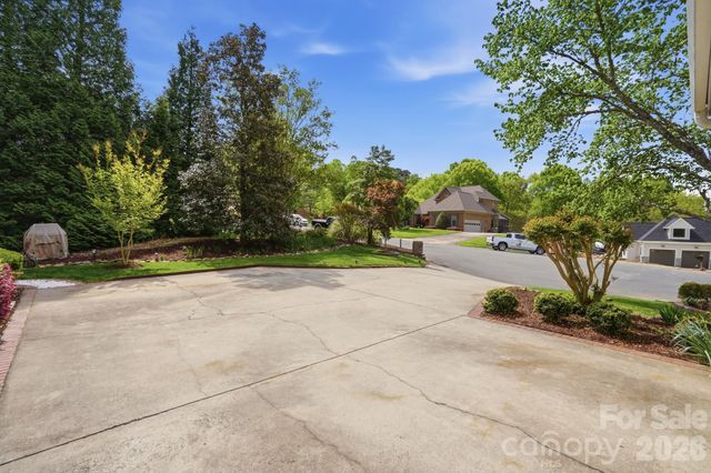 11078 Deep Cove Drive, Tega Cay, SC 29708