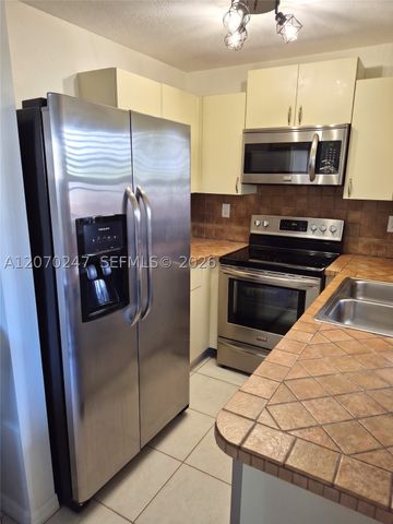 7366 SW 152nd Ave 103, Miami, FL 33193