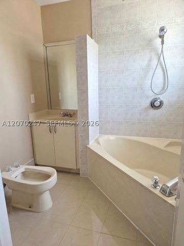7366 SW 152nd Ave 103, Miami, FL 33193